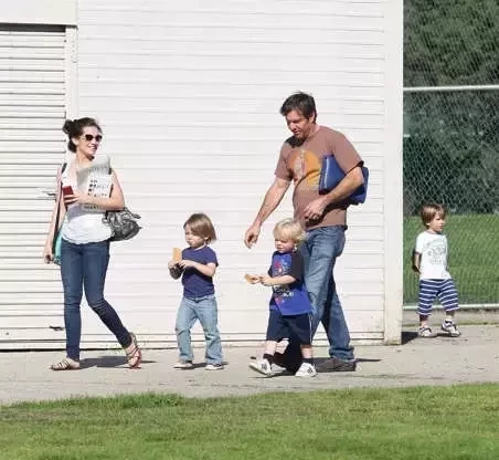 Conheça 10 famosos que usaram barrigas de aluguel para começar uma família - imagem 74999