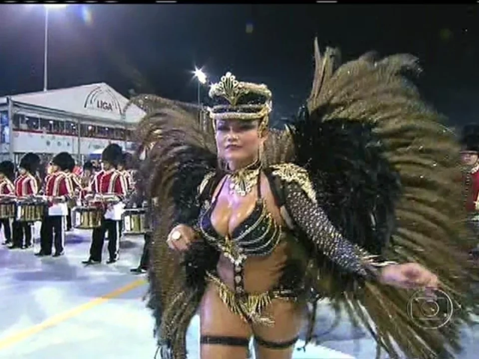 Famosos que já desfilaram no carnaval