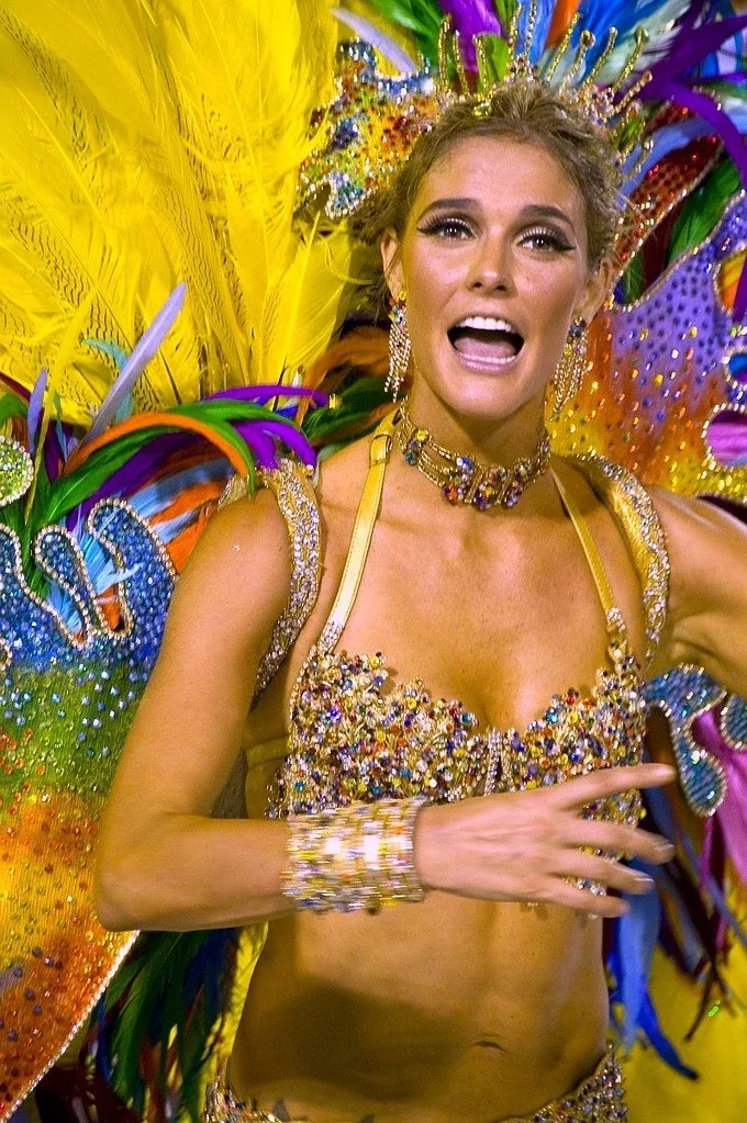 Famosos que já desfilaram no carnaval