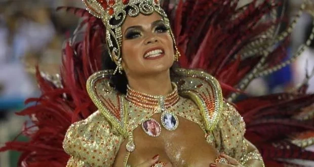 Famosos que já desfilaram no carnaval