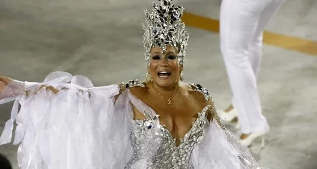 Famosos que já desfilaram no carnaval