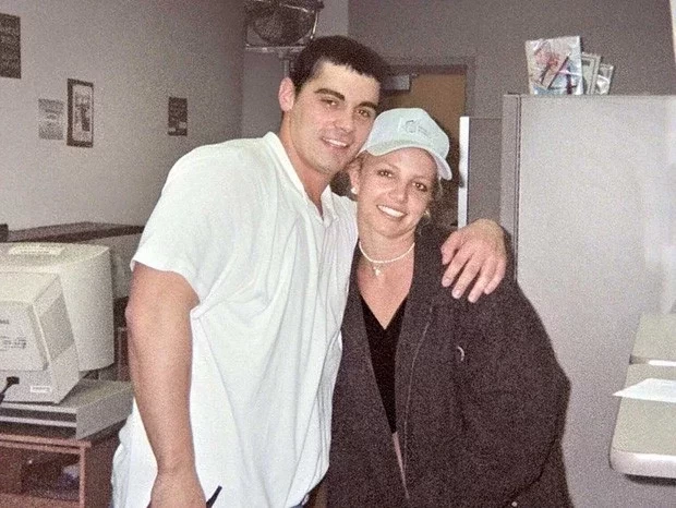 Britney Spears e Jason Alexander