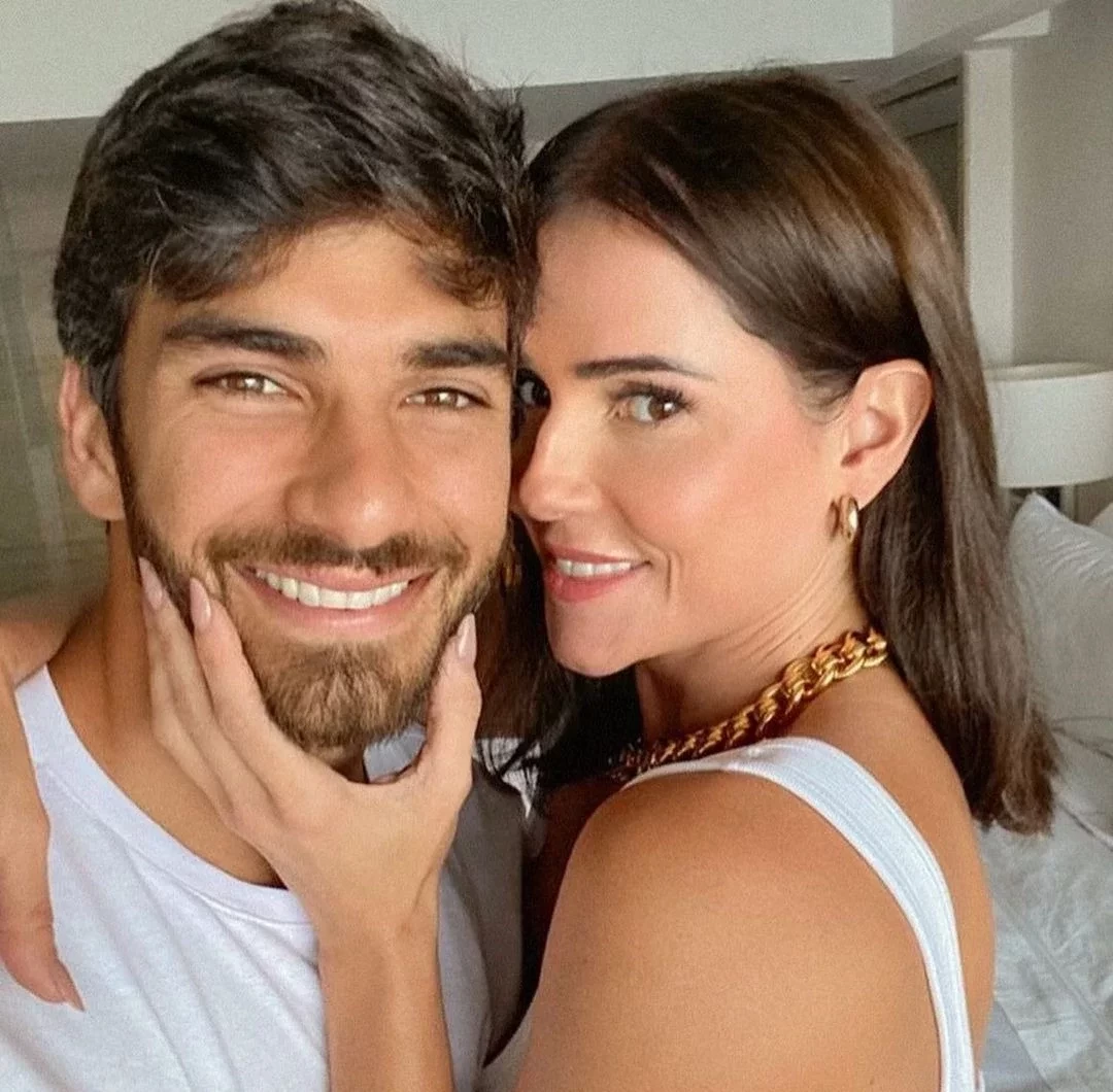 Deborah Secco e Hugo Moura