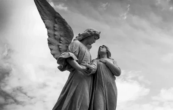 Vem descobrir quem é seu anjo da guarda de acordo com seu signo do zodíaco