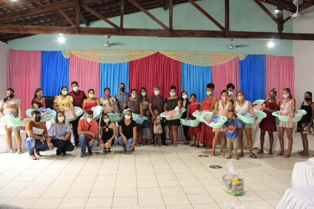 Grávidas recebem enxovais e cestas básicas da prefeitura de Monsenhor Gil - Imagem 1