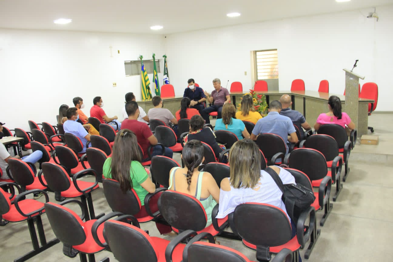 Prefeito reúne equipe visando ações para o pós Pandemia em Monsenhor Gil - Imagem 3