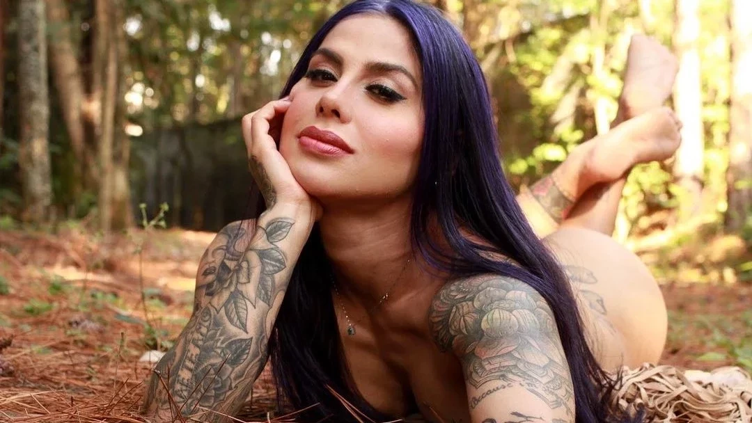 Natália, ex-BBB fatura alto com nudes; veja quem mais segue na lista! - imagem 77063