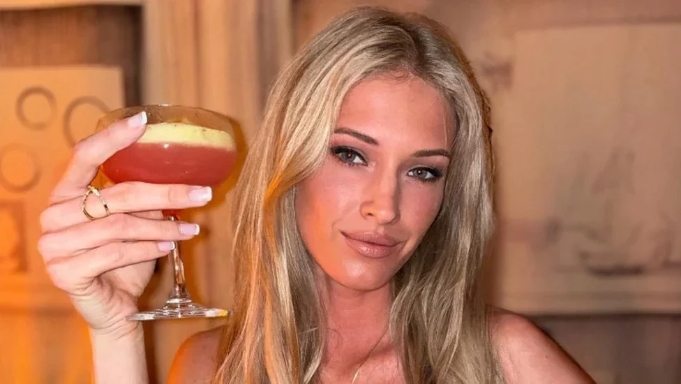 Quem é Ela Kawalec, modelo que conquistou o jogador Piazon - imagem 77423