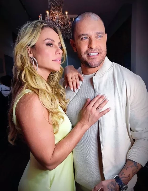 Diogo Nogueira e Paolla Oliveira 