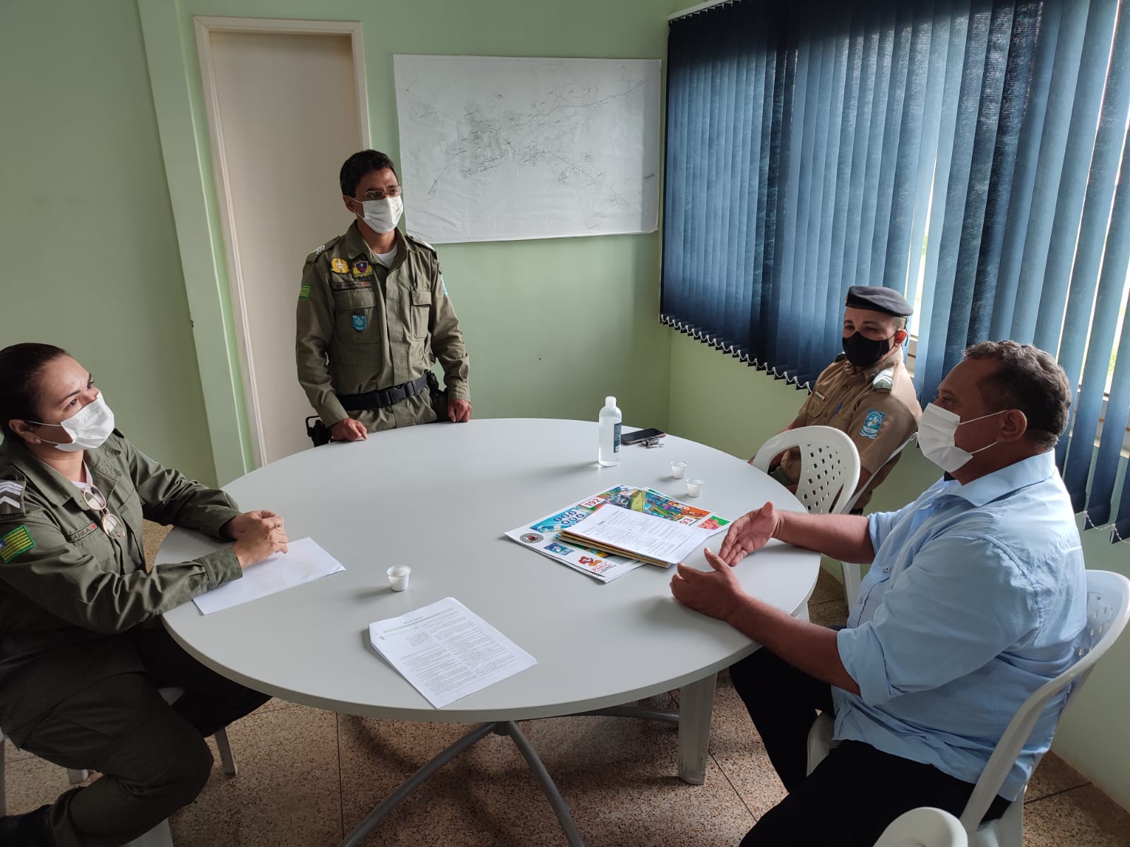 Pref. Miguel se reúne com Comando do 4°BPM e Coordenação Regional do PROERD - Imagem 3