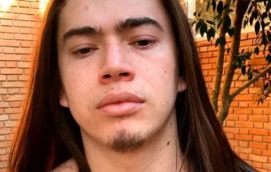 Além de Whindersson Nunes: 13 homens famosos que já usaram cabelo comprido