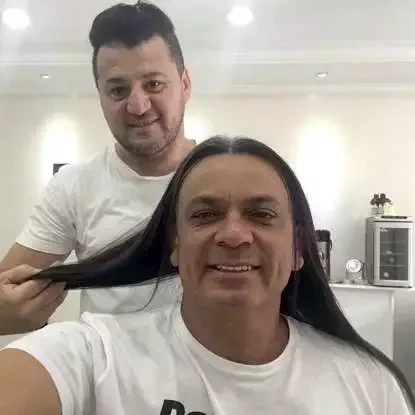 Além de Whindersson Nunes: 13 homens famosos que já usaram cabelo comprido - imagem 78334