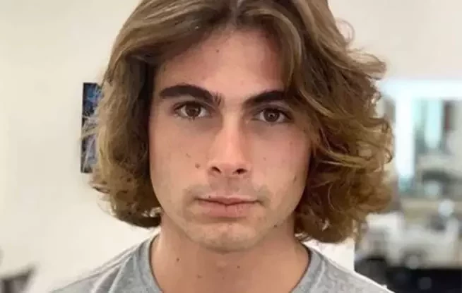 Além de Whindersson Nunes: 13 homens famosos que já usaram cabelo comprido - imagem 78335