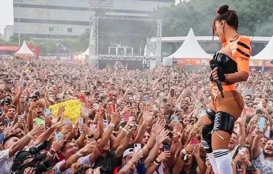 Confira os cantores que mais faturaram em shows no Carnaval 2022 