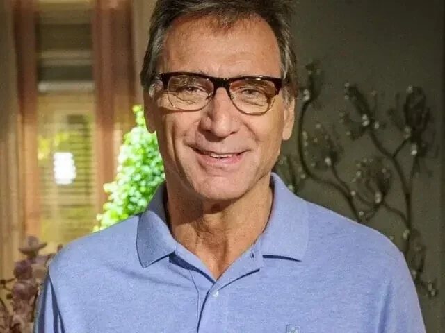 Veja quais famosos já enfrentaram ou morreram de câncer no pulmão - imagem 75686