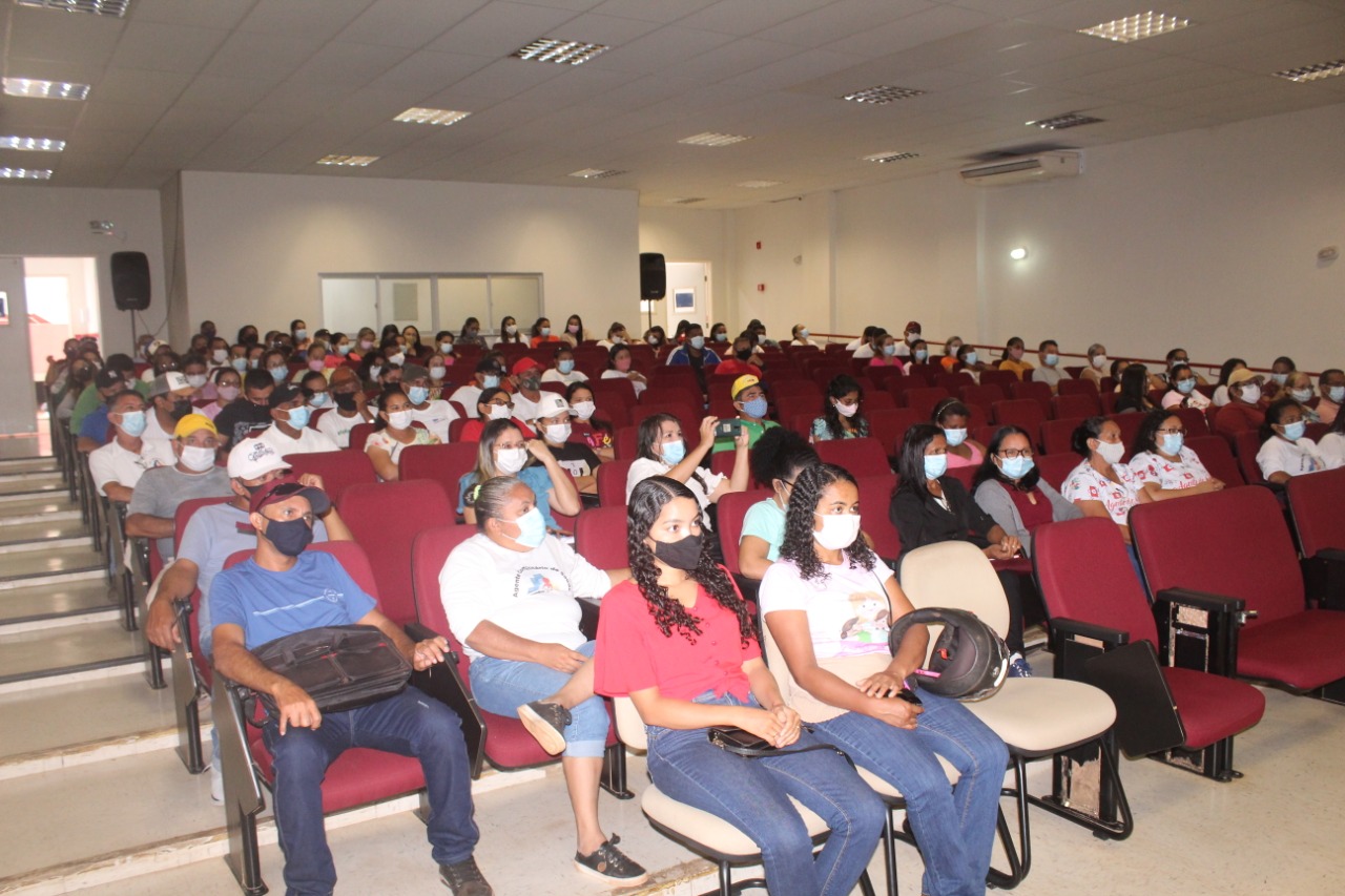 Agentes de Saúde e Endemias de Esperantina recebem tablets - Imagem 2