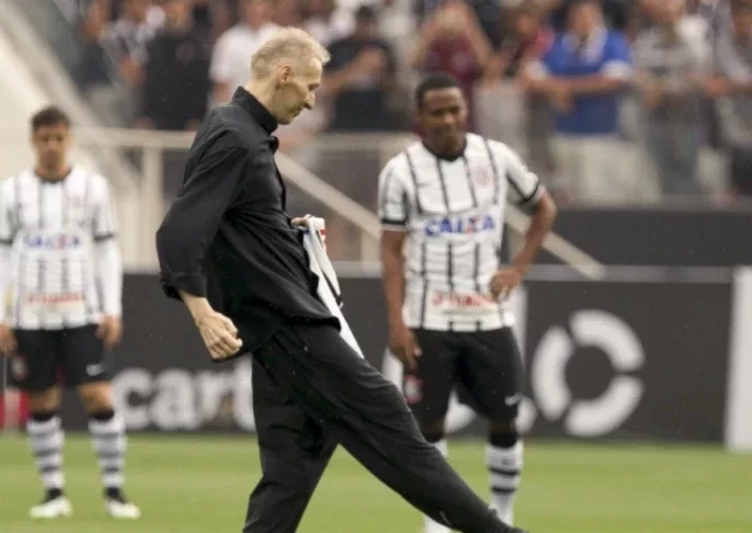 Além de Tiago Leifert, descubra o time do coração de 15 famosos - imagem 79142