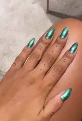 Desenhos íntimos e homenagens! Veja as tatuagens que Anitta possui no corpo - imagem 79646