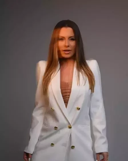 Saiba quem é Arícia Silva, ex-affair do BBB Arthur Aguiar  - imagem 76149