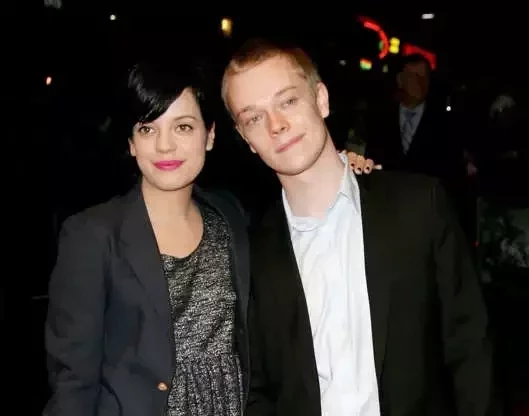 Até o homem aranha! Conheça 10 famosos que tem pais condenados na justiça - imagem 76520