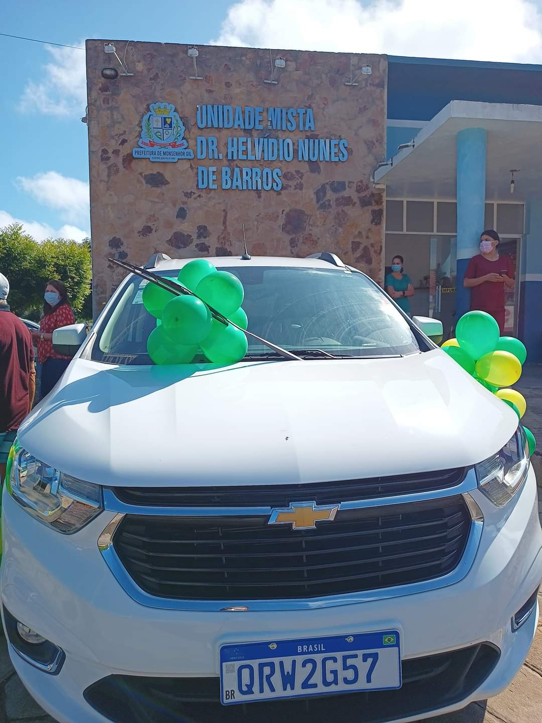 Prefeito João Luiz faz entrega de mais um veículo para o sistema de saúde - Imagem 6