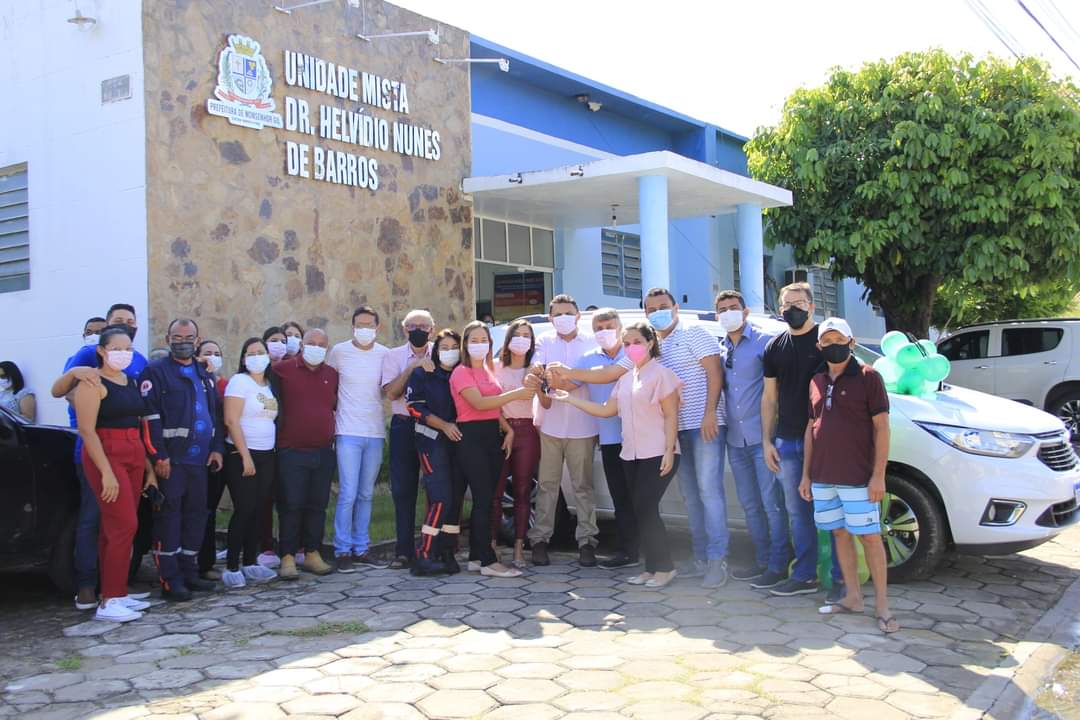 Prefeito João Luiz faz entrega de mais um veículo para o sistema de saúde - Imagem 5