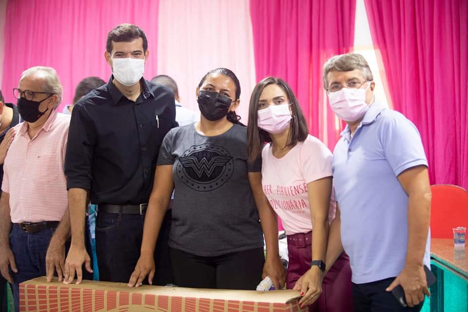 Vereadora Eliane Moura promove festa com festival de prêmios para mulheres - Imagem 16