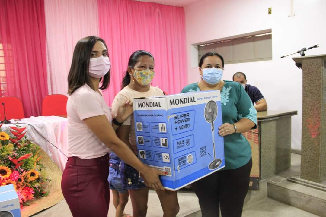 Vereadora Eliane Moura promove festa com festival de prêmios para mulheres - Imagem 5