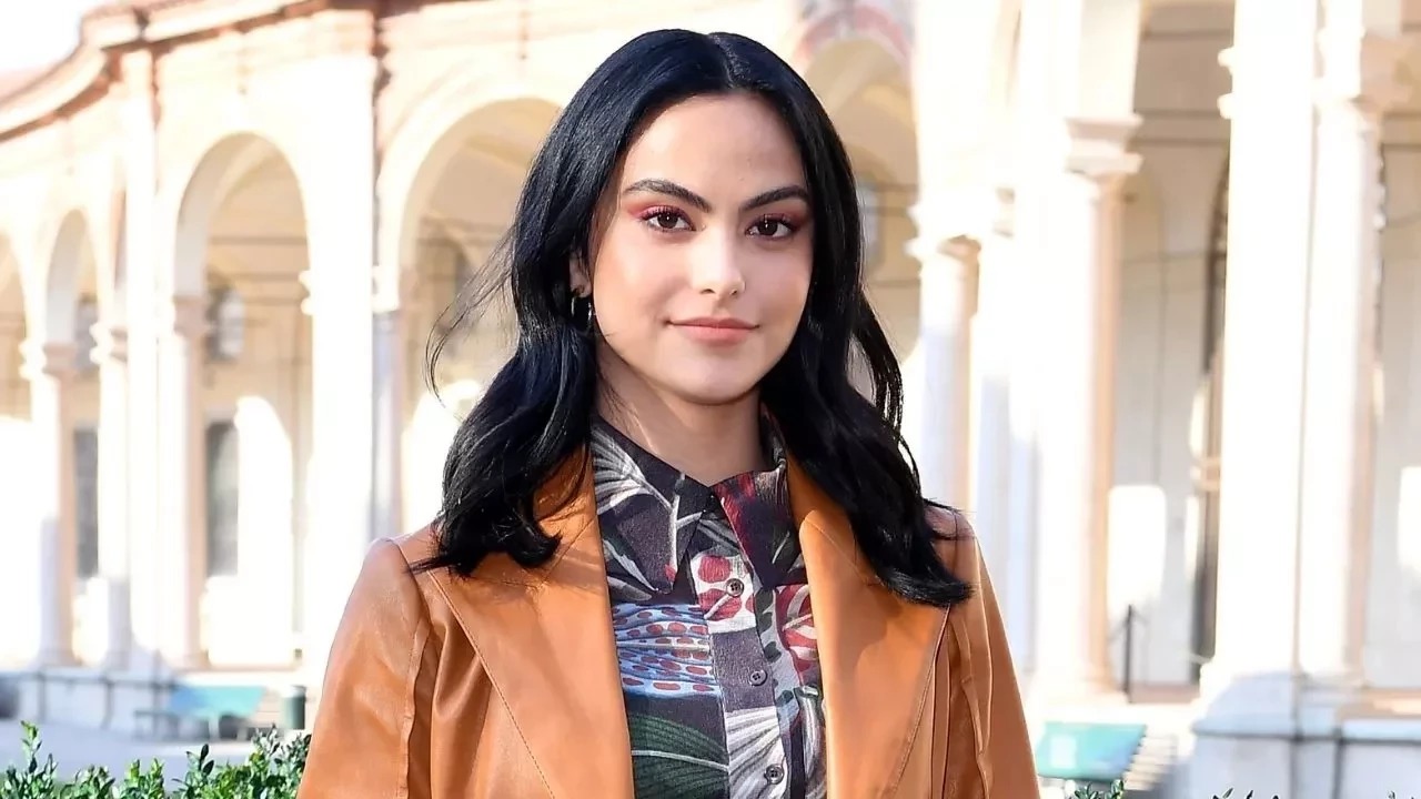 Camila Mendes