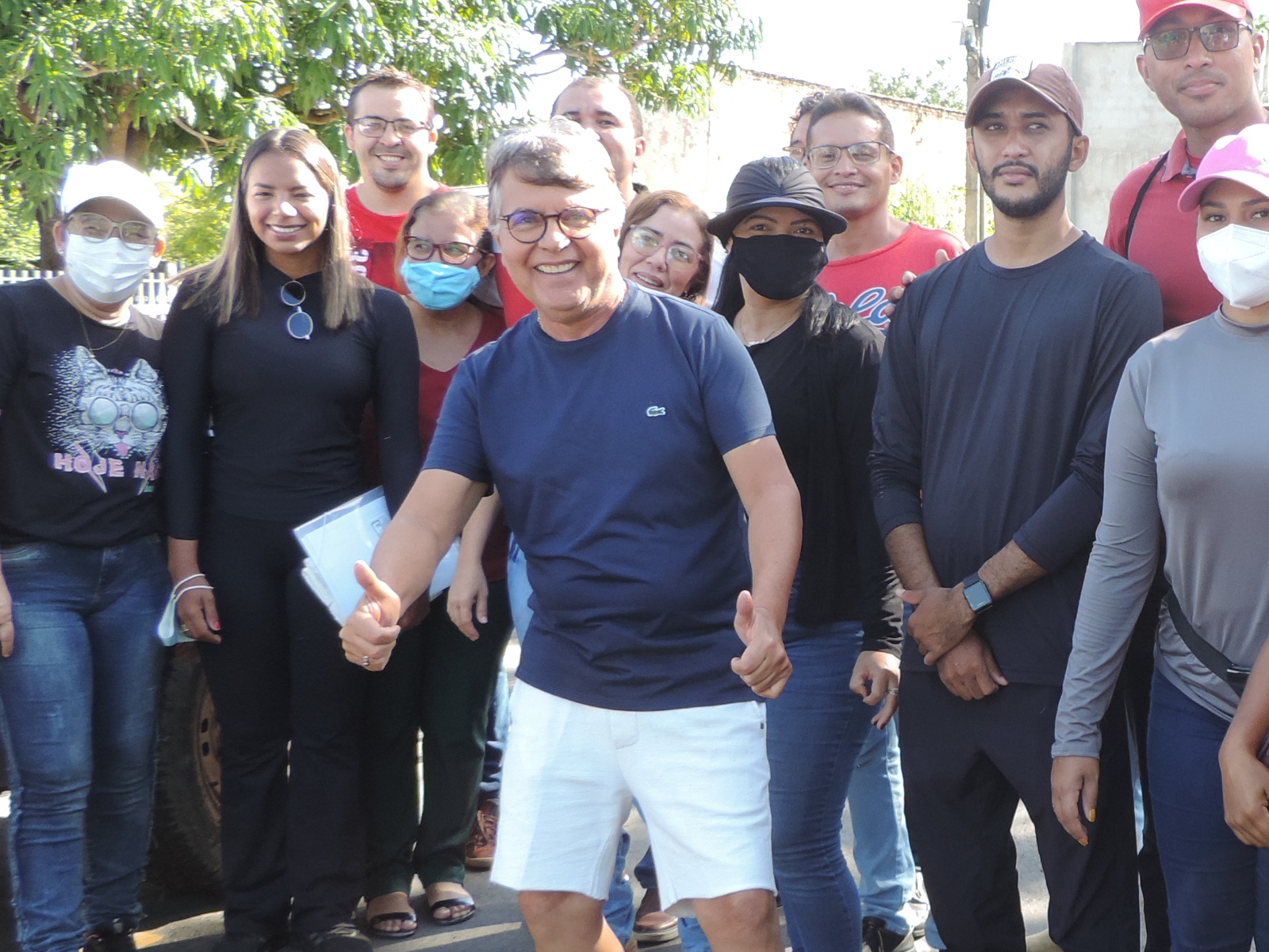 Semana Santa - Famílias de Monsenhor Gil recebem peixes da Prefeitura