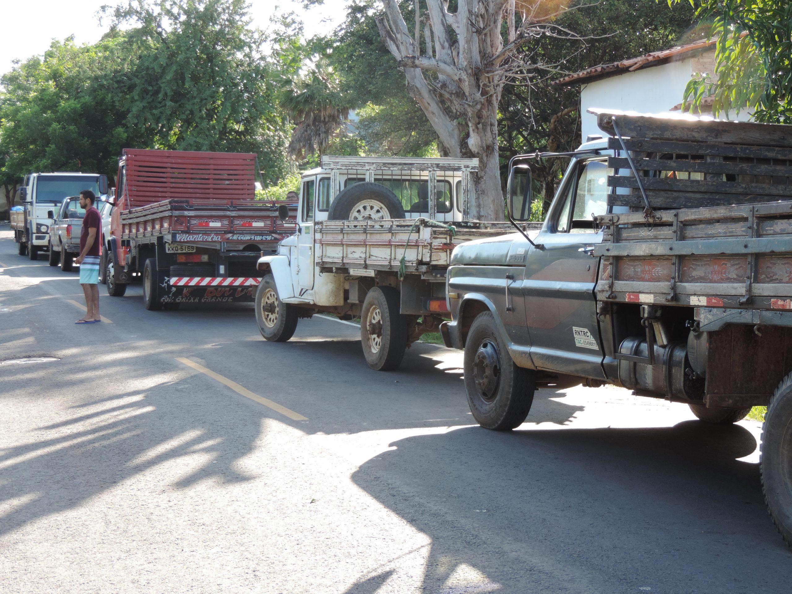Semana Santa - Famílias de Monsenhor Gil recebem peixes da Prefeitura - Imagem 8