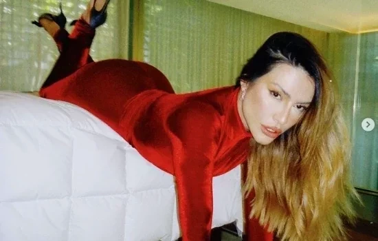 Sexo no camarim da Globo, no telhado, a três: Cleo faz confissões picantes 