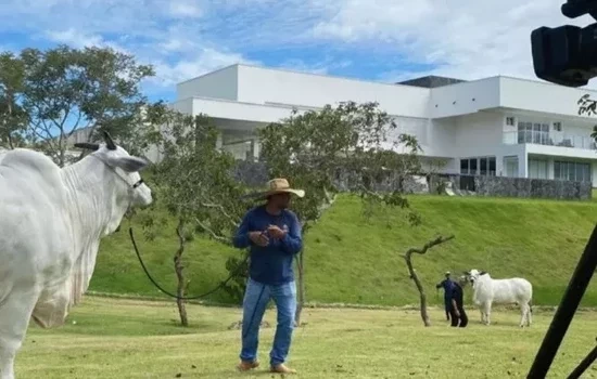 Terra Prometida: Conheça a fazenda milionária da dupla Henrique e Juliano