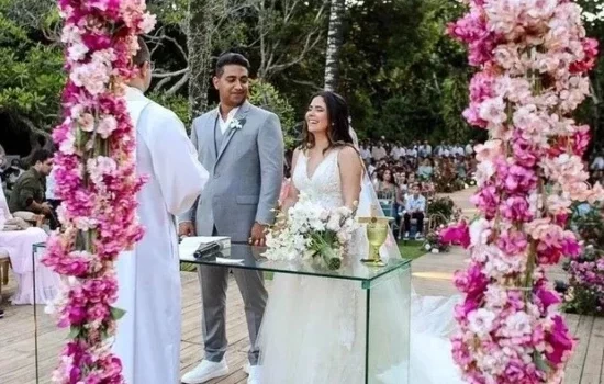 Sertanejo Juliano se casa em Trancoso: confira alguns momentos especiais