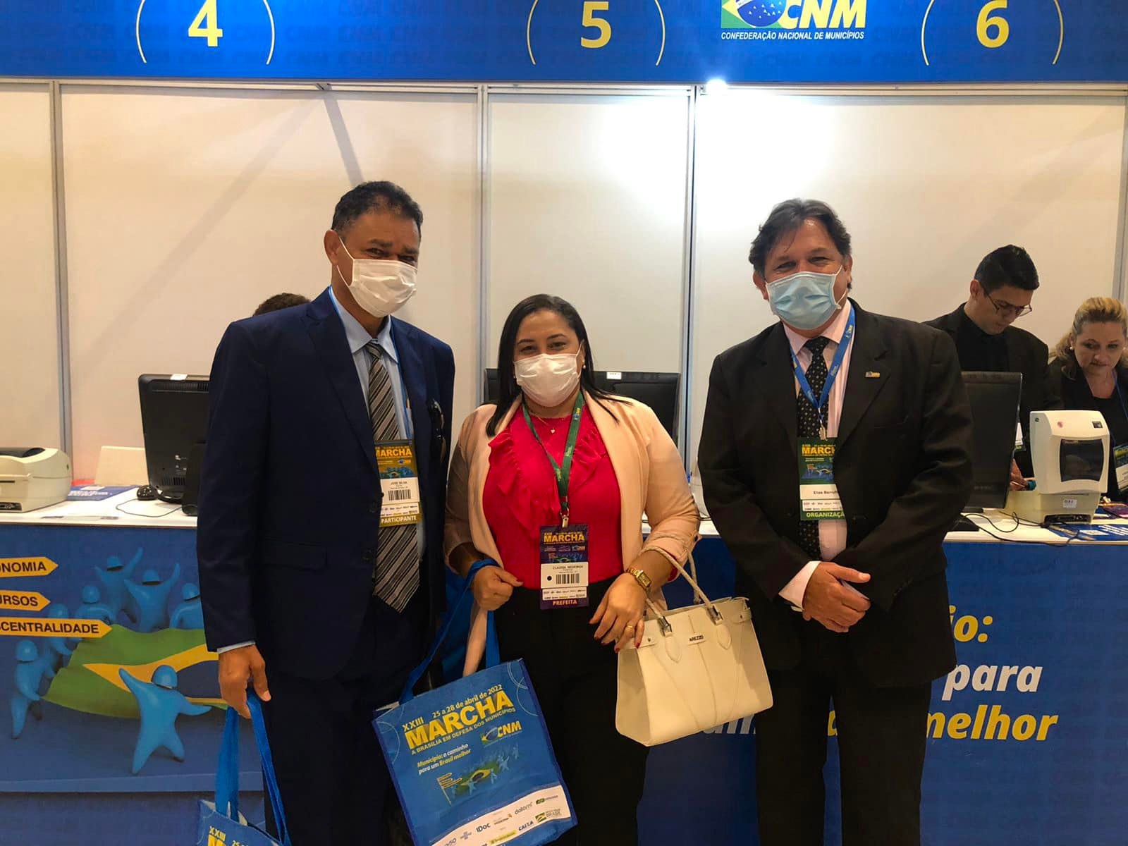 Prefeita Claudia Medeiros participa da 23ª Marcha a Brasília - Imagem 3