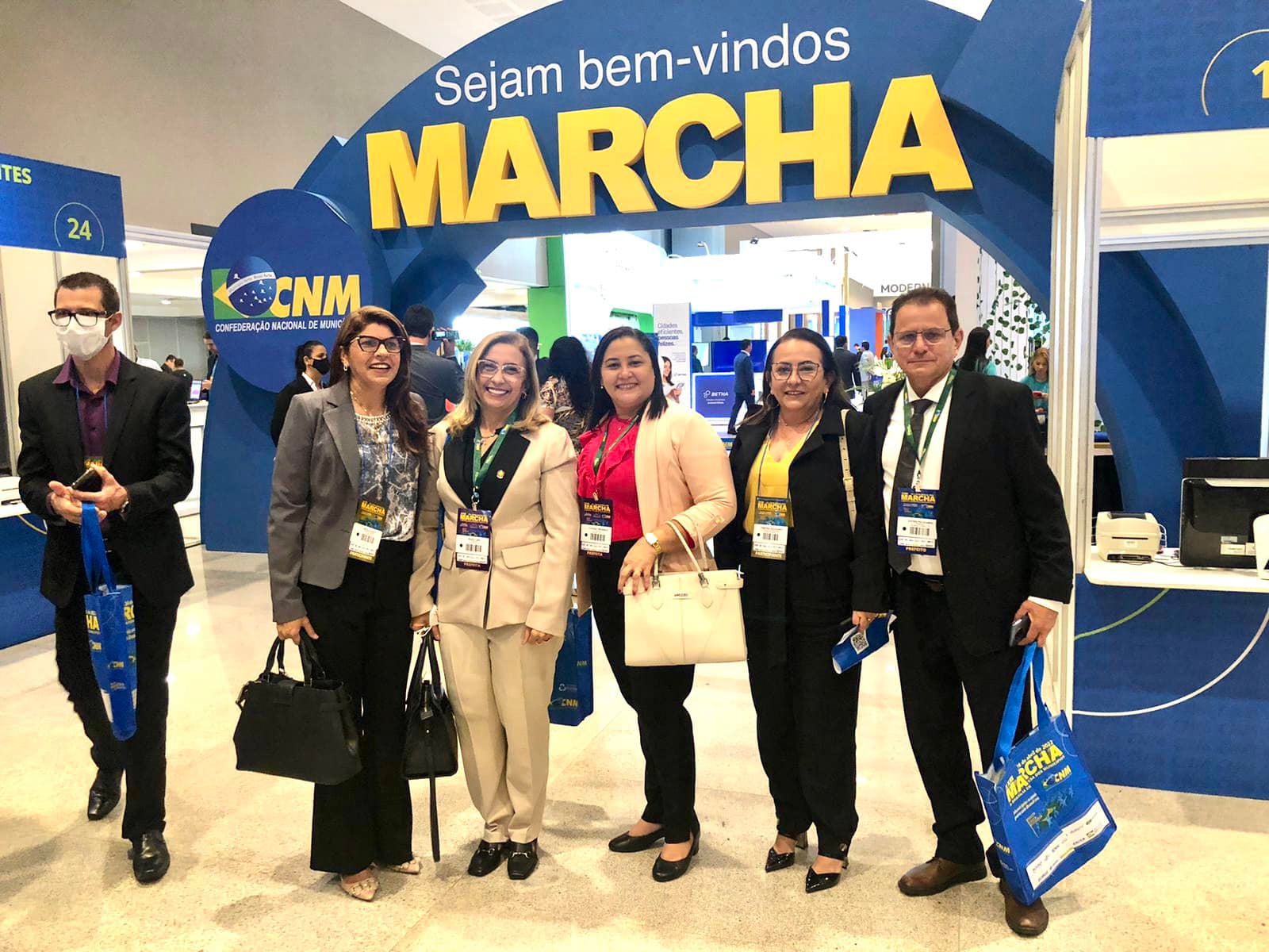 Prefeita Claudia Medeiros participa da 23ª Marcha a Brasília - Imagem 1