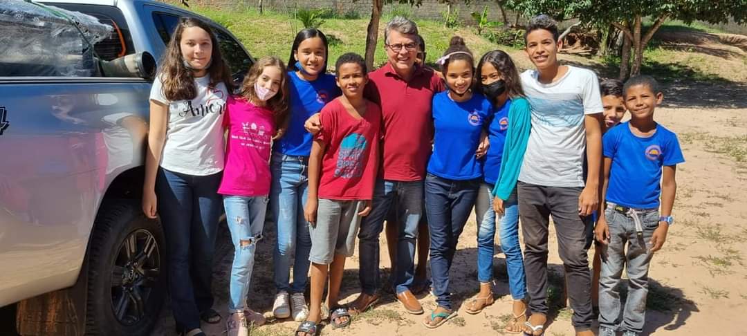 Prefeito João Luiz faz entrega de equipamentos para Escolas - Imagem 1