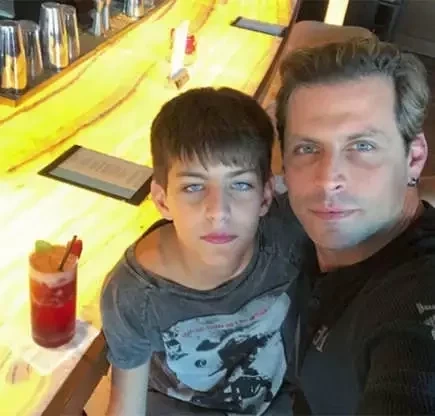 Conheça 20 filhos de famosos que são praticamente cópias de seus papais - imagem 82129