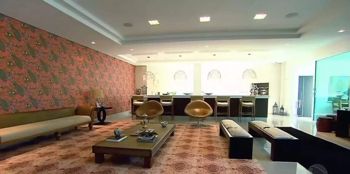 Conheça a mansão milionária do cantor Luciano Camargo em São Paulo. Fotos - imagem 80028