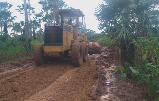 Prefeitura de Esperantina inicia recuperação de estrada vicinal