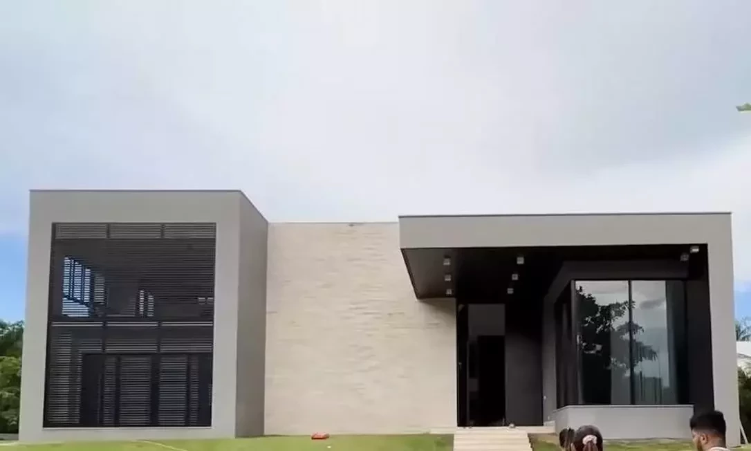 Com cachê em alta, Zé Felipe aluga mansão de R$ 19,5 milhões; veja fotos - imagem 80171