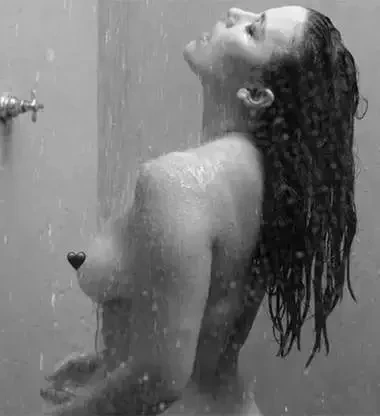 Além de Whindersson! 15 famosos que já posaram quase ou completamente nus - imagem 80346