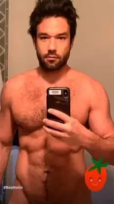 Além de Whindersson! 15 famosos que já posaram quase ou completamente nus - imagem 80344