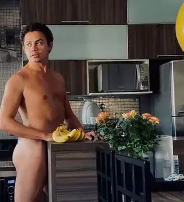 Além de Whindersson! 15 famosos que já posaram quase ou completamente nus - imagem 80347