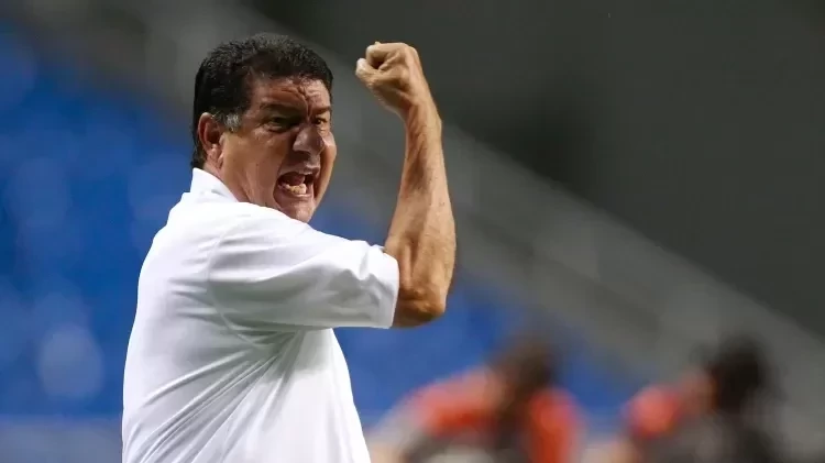 Técnico Joel Santana