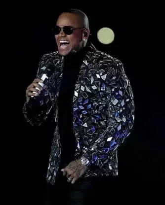 Humildes! Conheça 15 famosos que eram garçons ou garçonetes antes da fama - imagem 82340