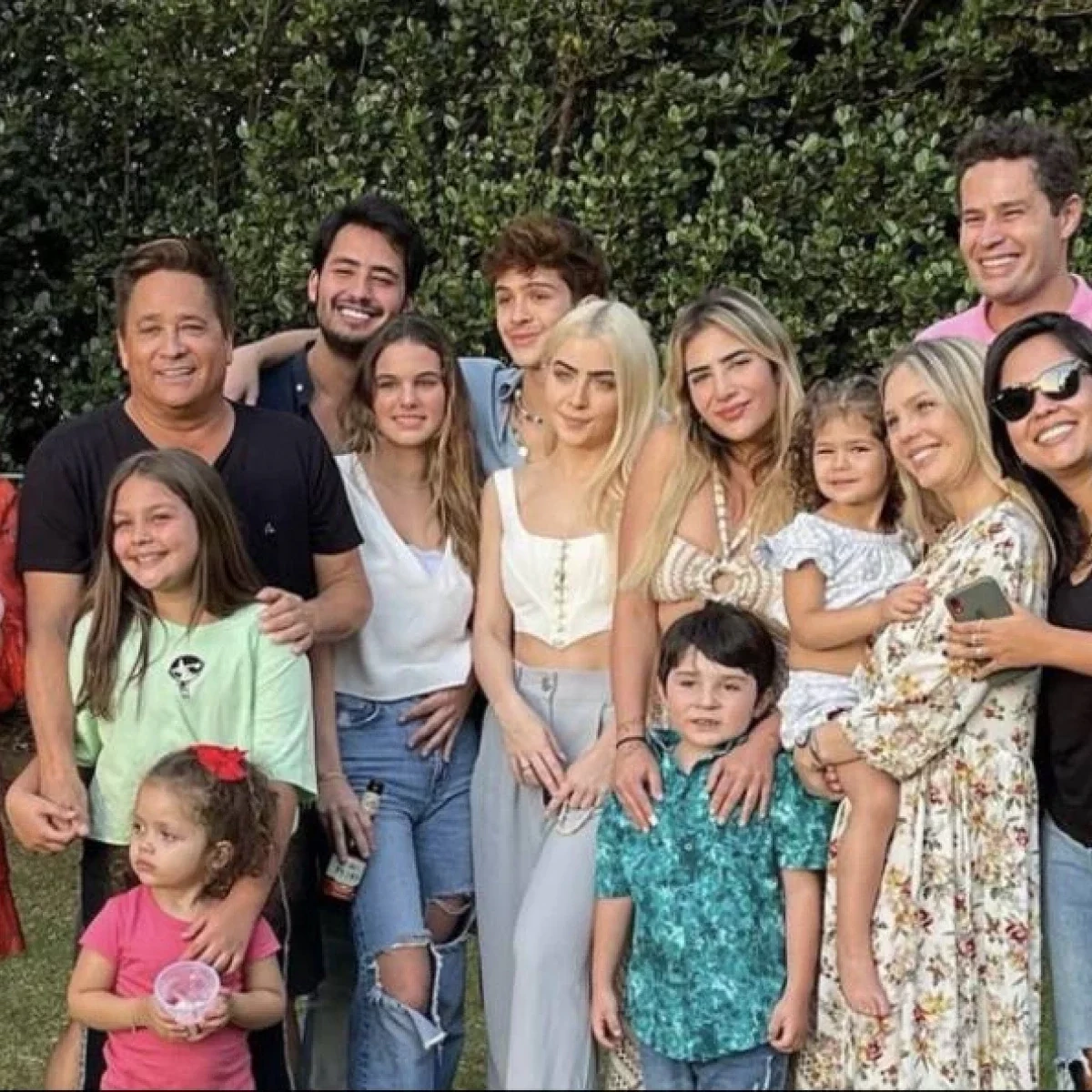 Entre famosos e anônimos: Conheça quem são os 6 filhos do cantor Leonardo - imagem 83796
