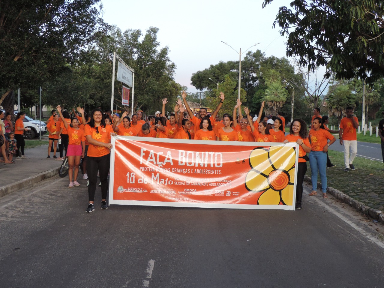 Monsenhor Gil no Dia D da Campanha Faça Bonito - Imagem 15