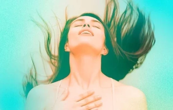 Já experimentou o beijo Singapura? Conheça a pratica e movimente a relação