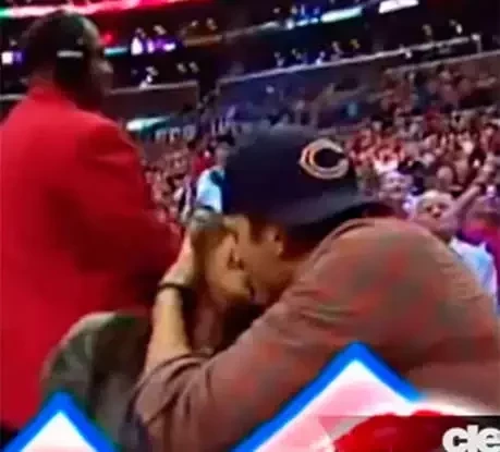 Além de Klebber Toledo! 10 famosos que foram flagrados em beijos quentes - imagem 85000